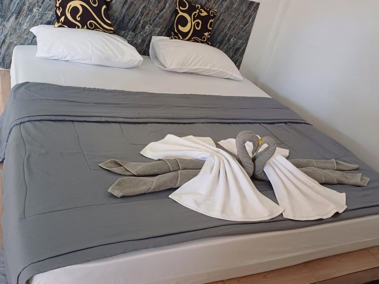 Black Sweet Homestay Dua Gili Air Exterior photo